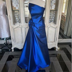 Frascara Strapless Gown